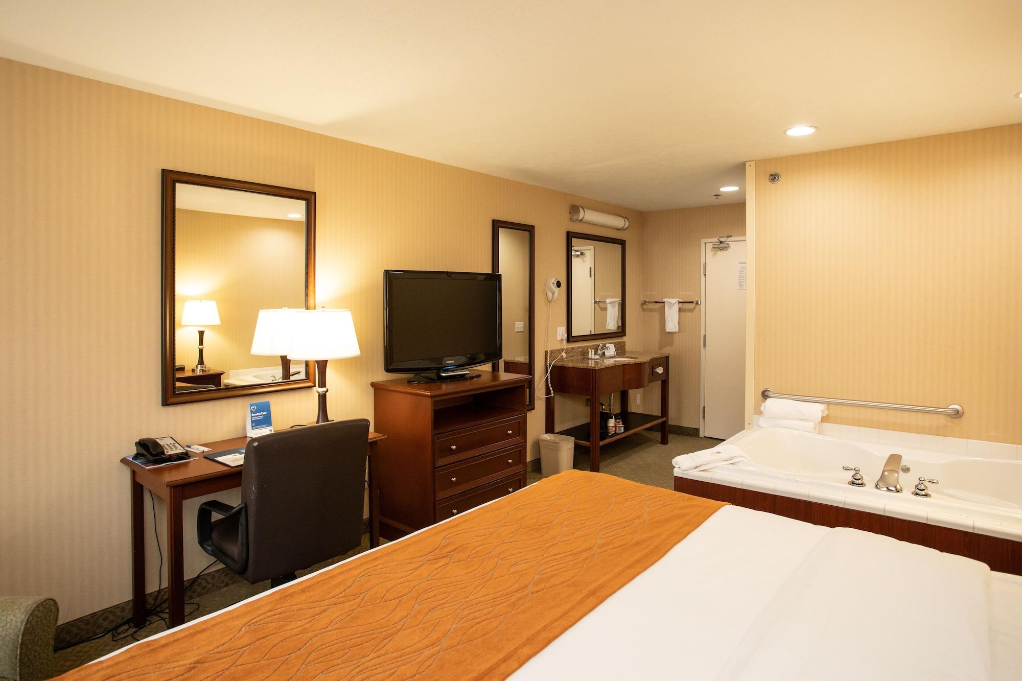 Comfort Inn Traverse City Exterior foto