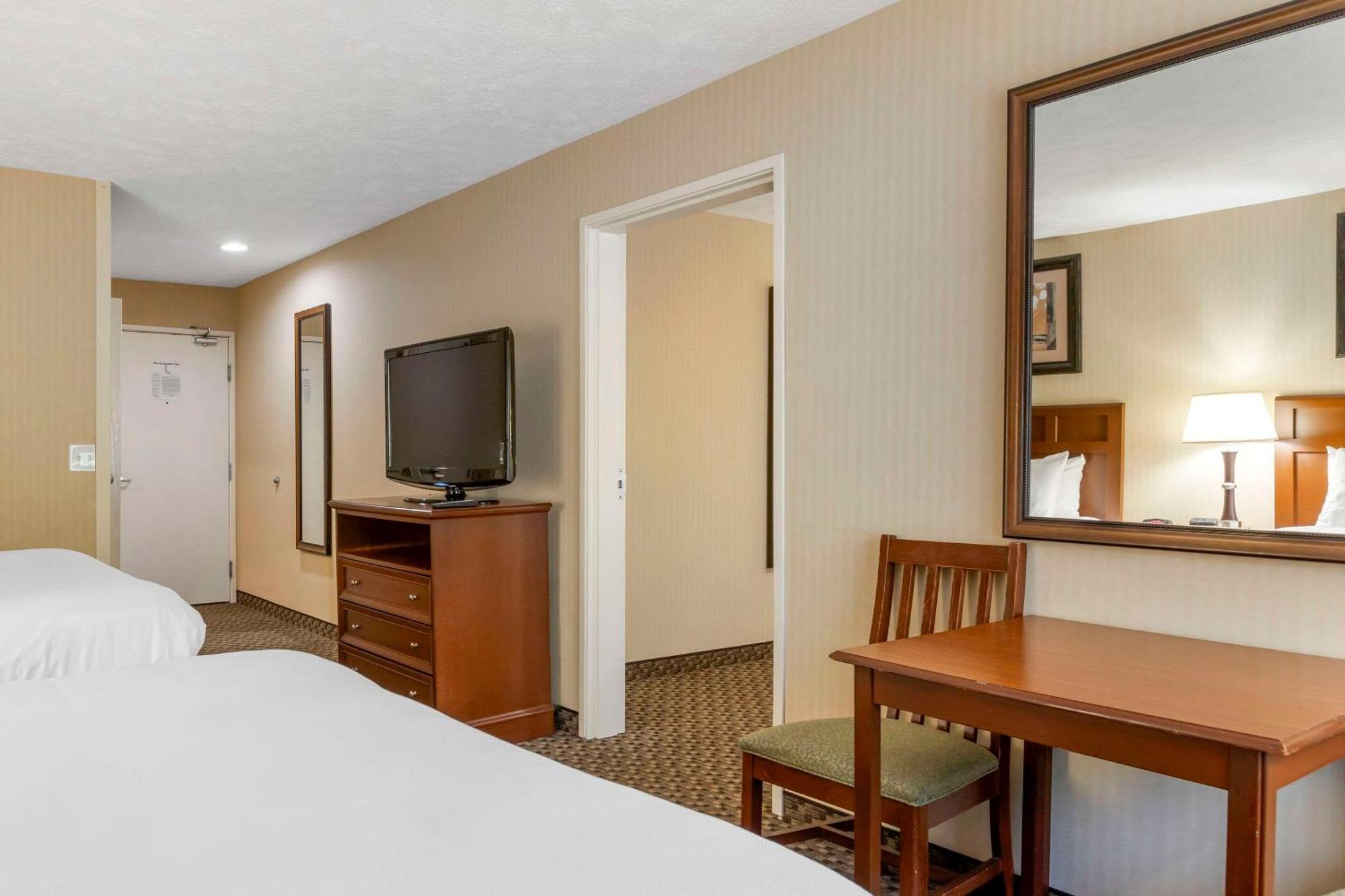 Comfort Inn Traverse City Exterior foto