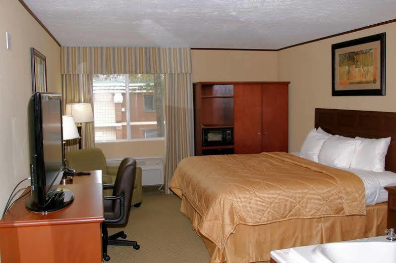 Comfort Inn Traverse City Exterior foto