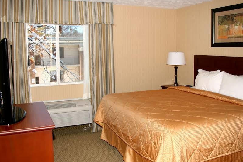 Comfort Inn Traverse City Exterior foto